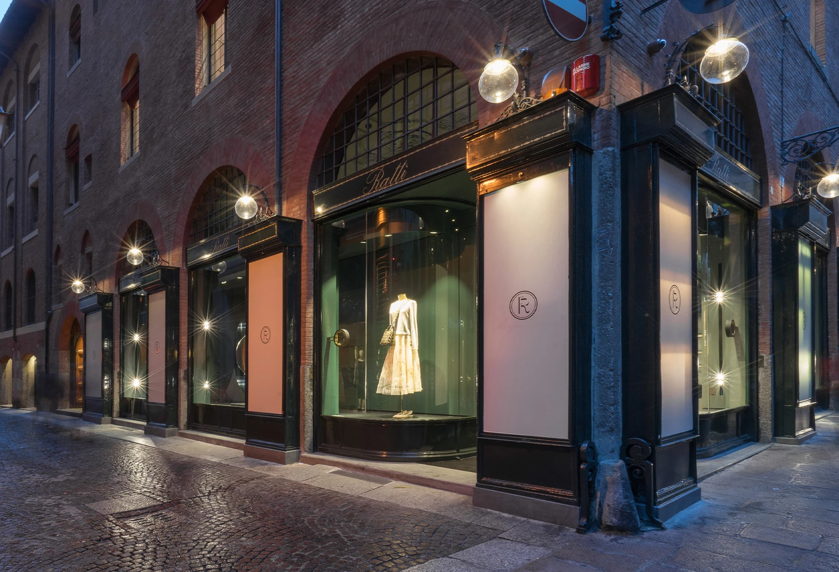 Folli Follie e Ratti inaugurano insieme FR Boutique